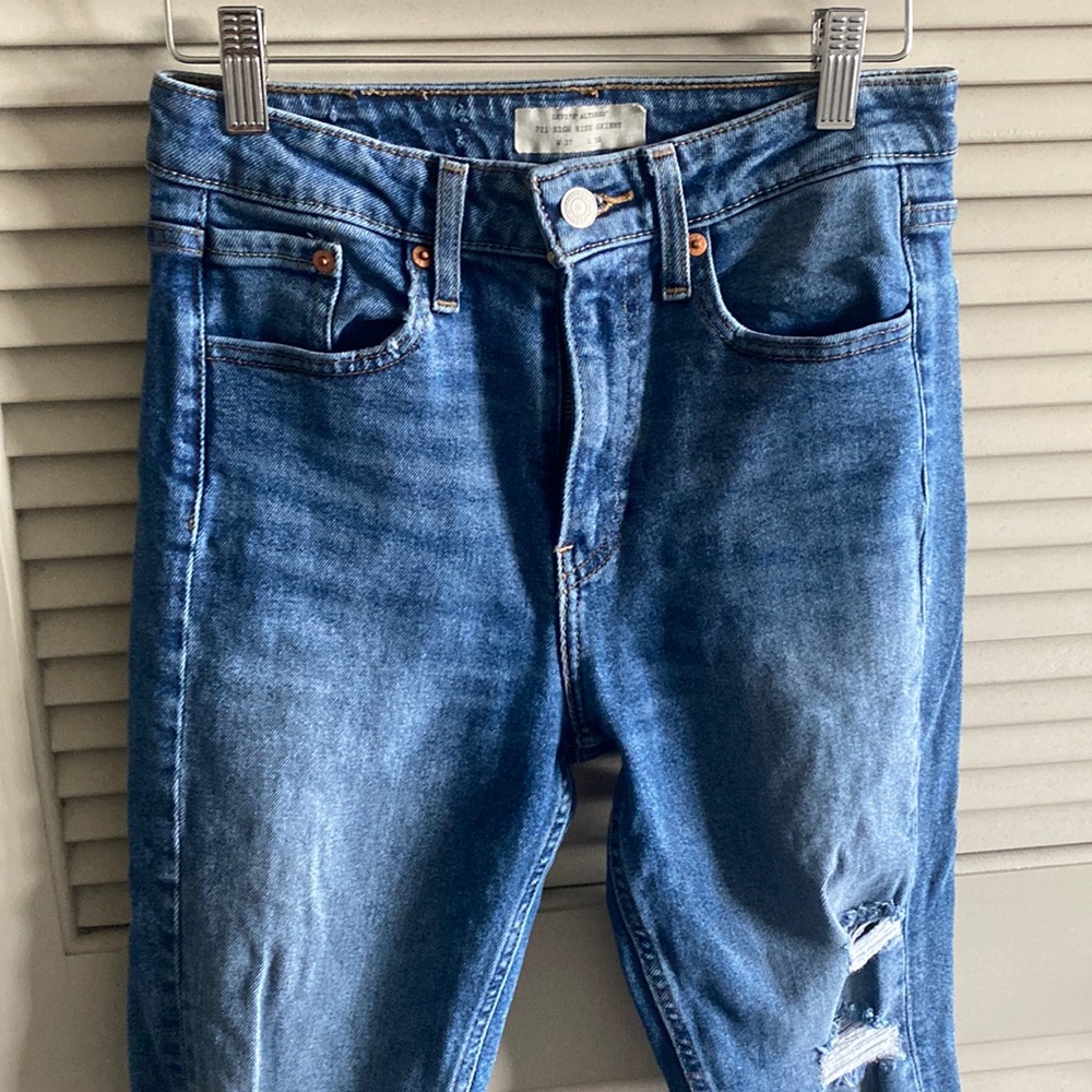 Levi’s 721 High Rise Altered skinny jeans